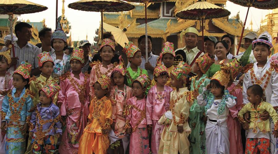 Begegnung in der Shwedagon-Pagode