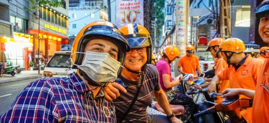 Vespatour in Saigon